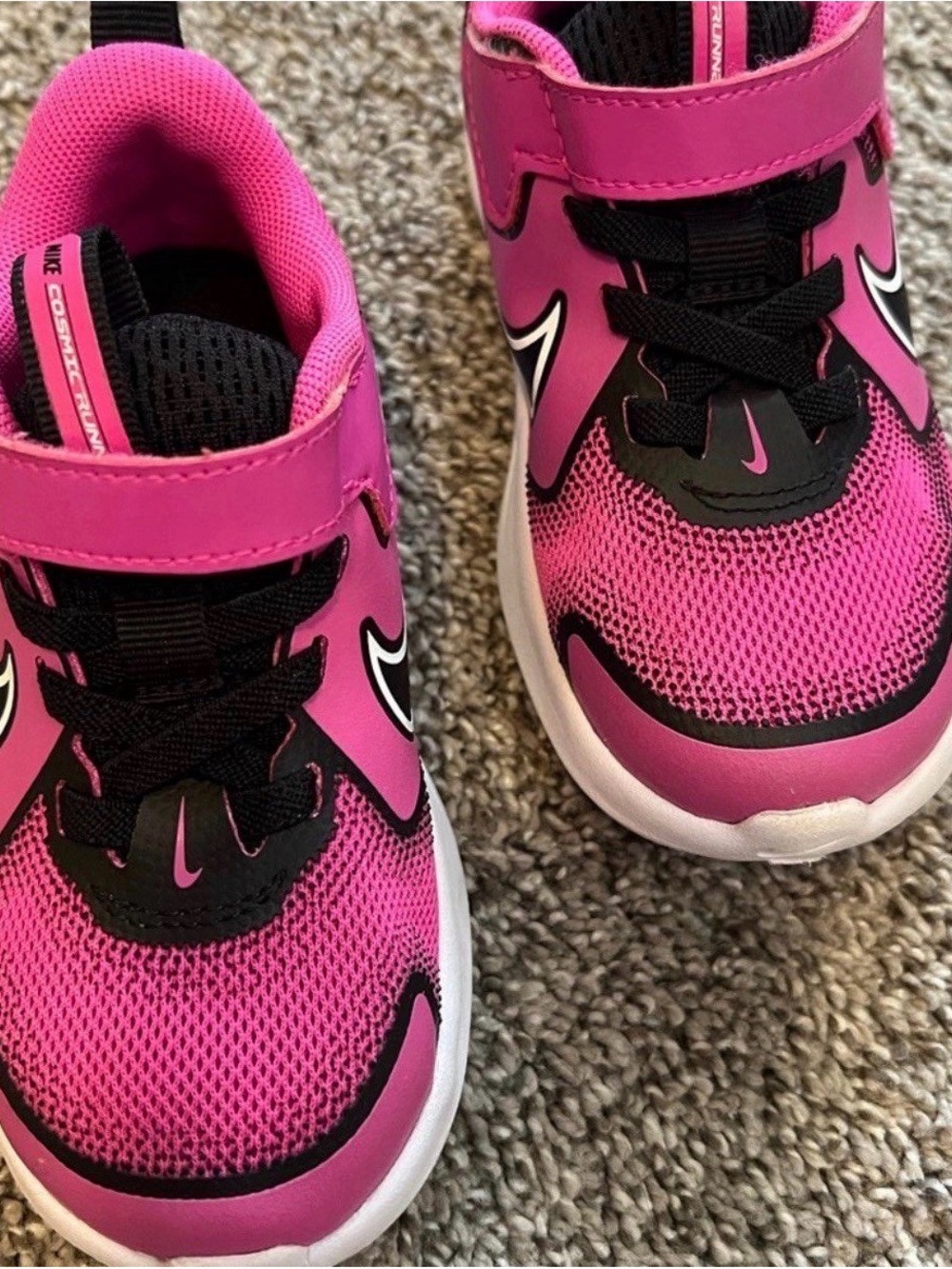 Nike Kids Hot Pink and Black Mesh Hook-and-Loop Sneakers